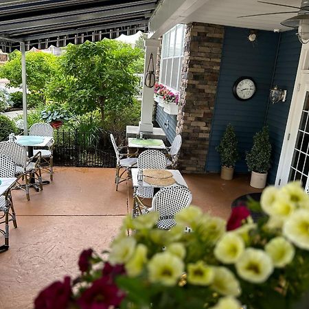 Anchor Inn Boutique Hotel Put-in-Bay Esterno foto