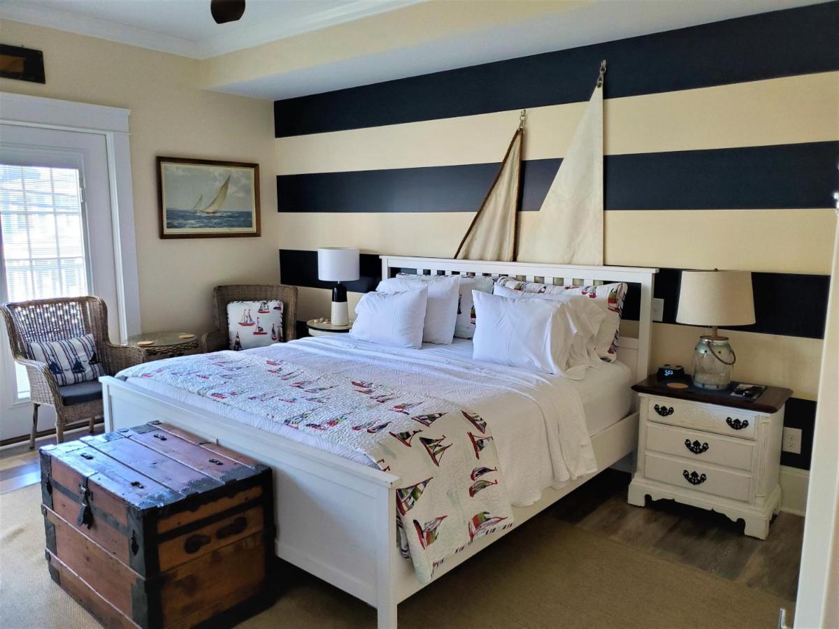 Anchor Inn Boutique Hotel Put-in-Bay Esterno foto