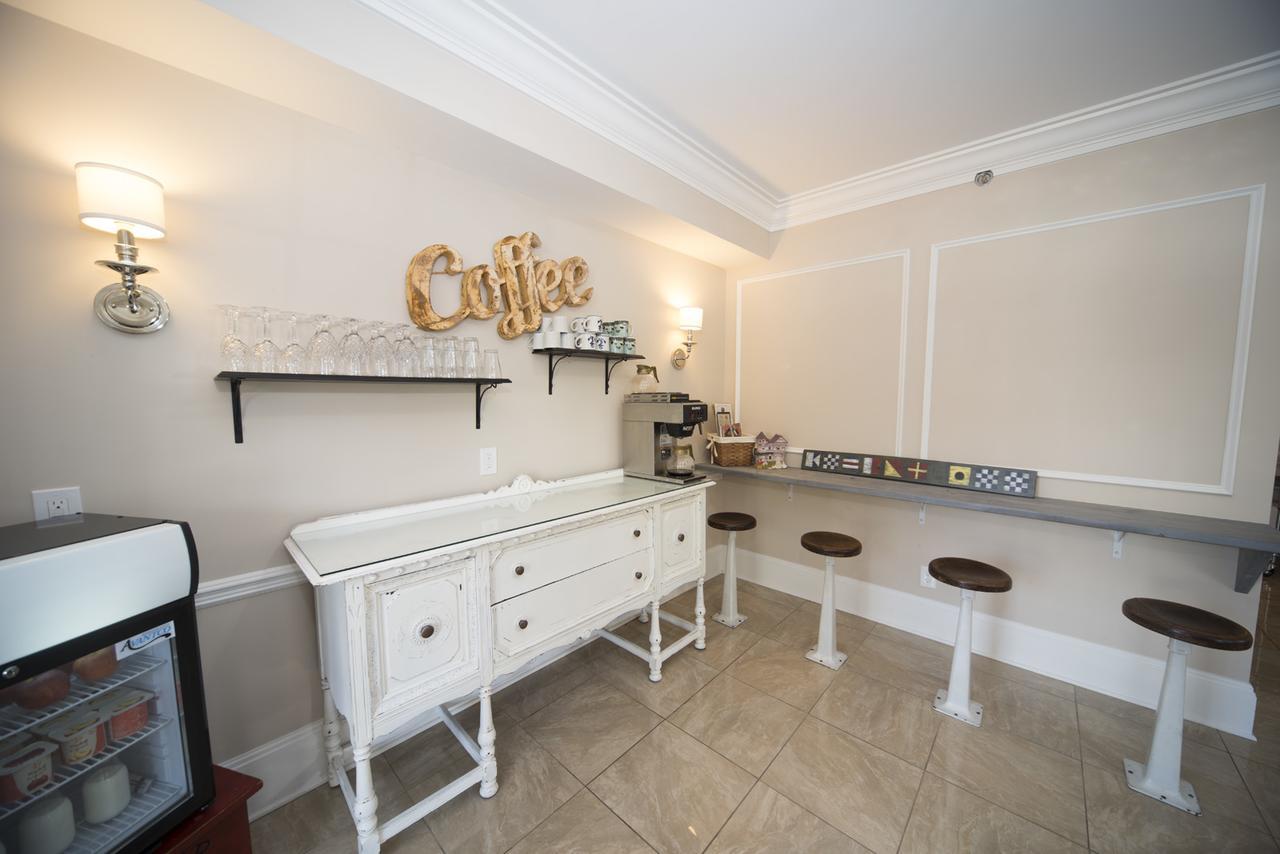 Anchor Inn Boutique Hotel Put-in-Bay Esterno foto