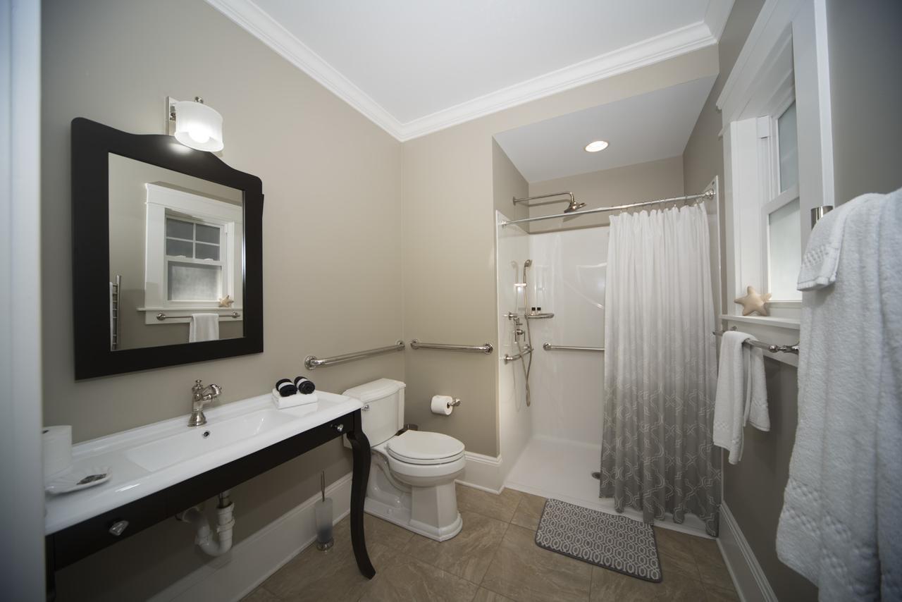 Anchor Inn Boutique Hotel Put-in-Bay Esterno foto